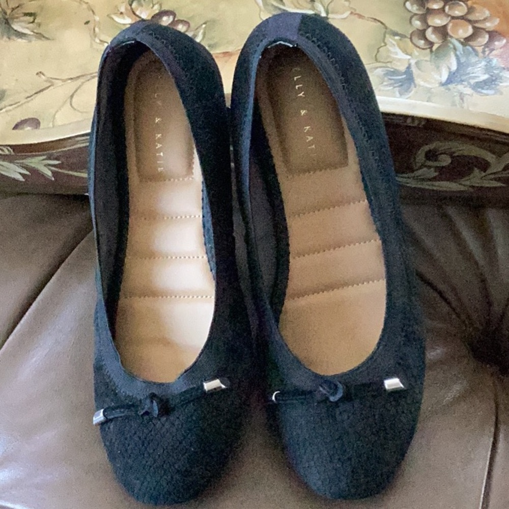 Kelly & Katie black flats